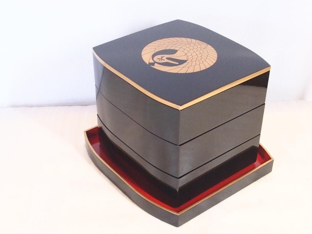 【希少・美品】輪島塗 鶴文 三段重箱 重台 薄造り/変形型 お重/弁当箱 漆器