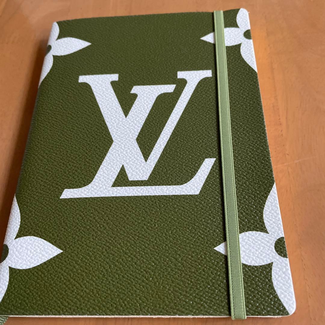 お正月セール新品未使用　LVオリーブグリーンノート