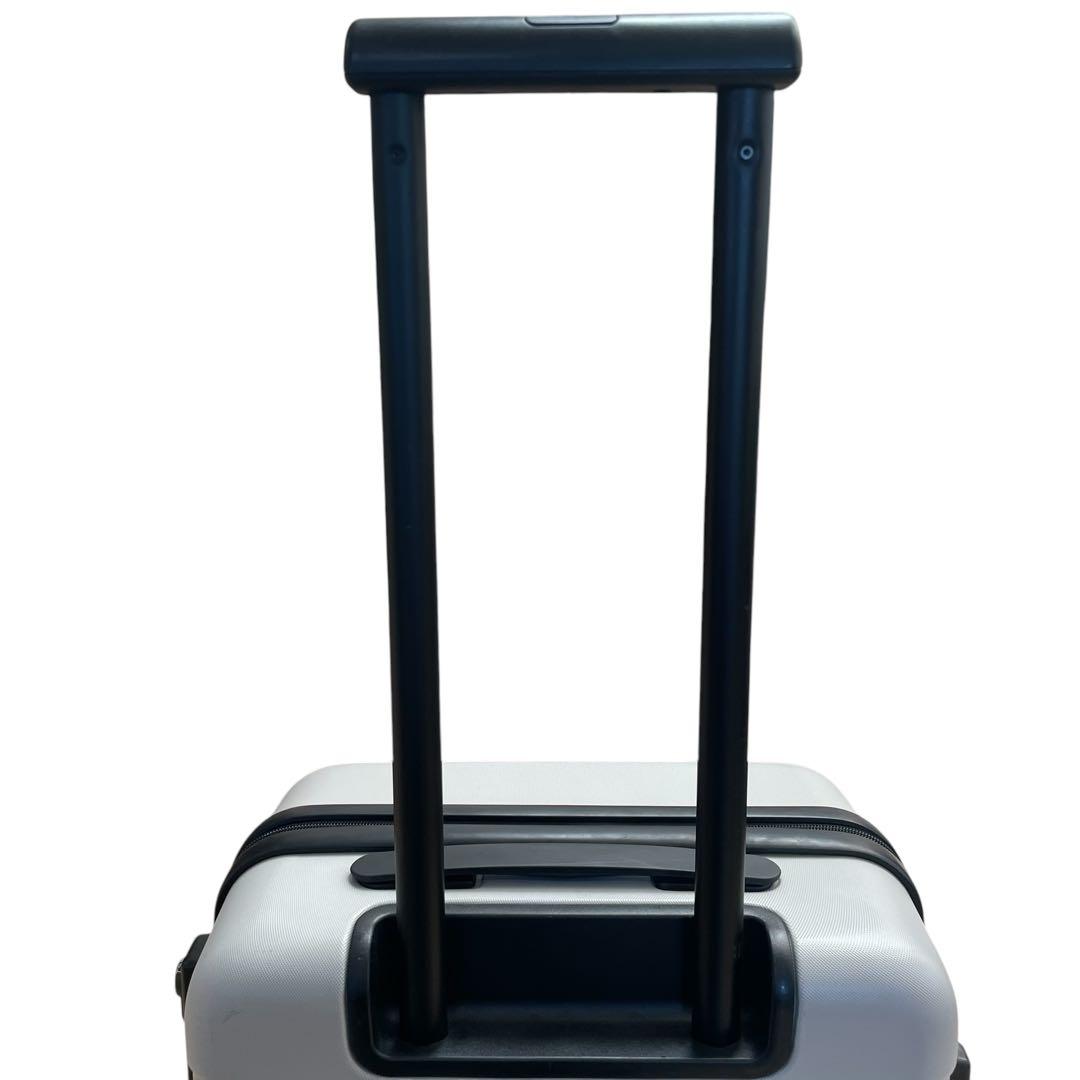 無印良品 バーを自由に調節できる ハード キャリケース 36L 機内持ち込み