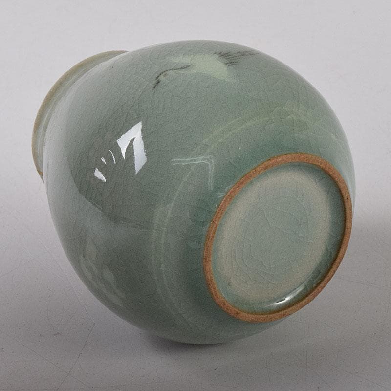 韓国人間文化財　柳海剛（柳根瀅）作　高麗青磁　象嵌鶴文　茶入　共箱　V　7835