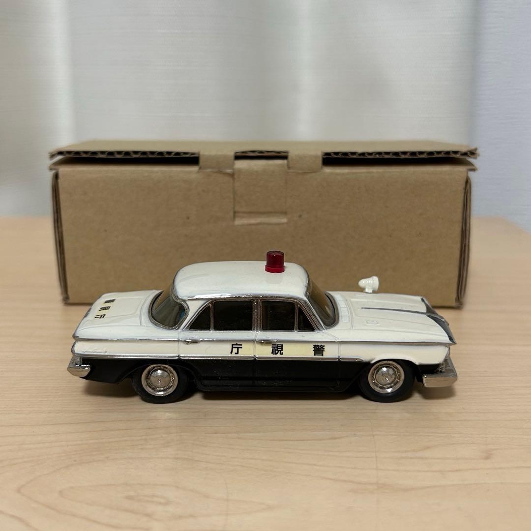 【ミニカーショップイケダ】日本製　FINE MODEL1/43 プリンスグロリア