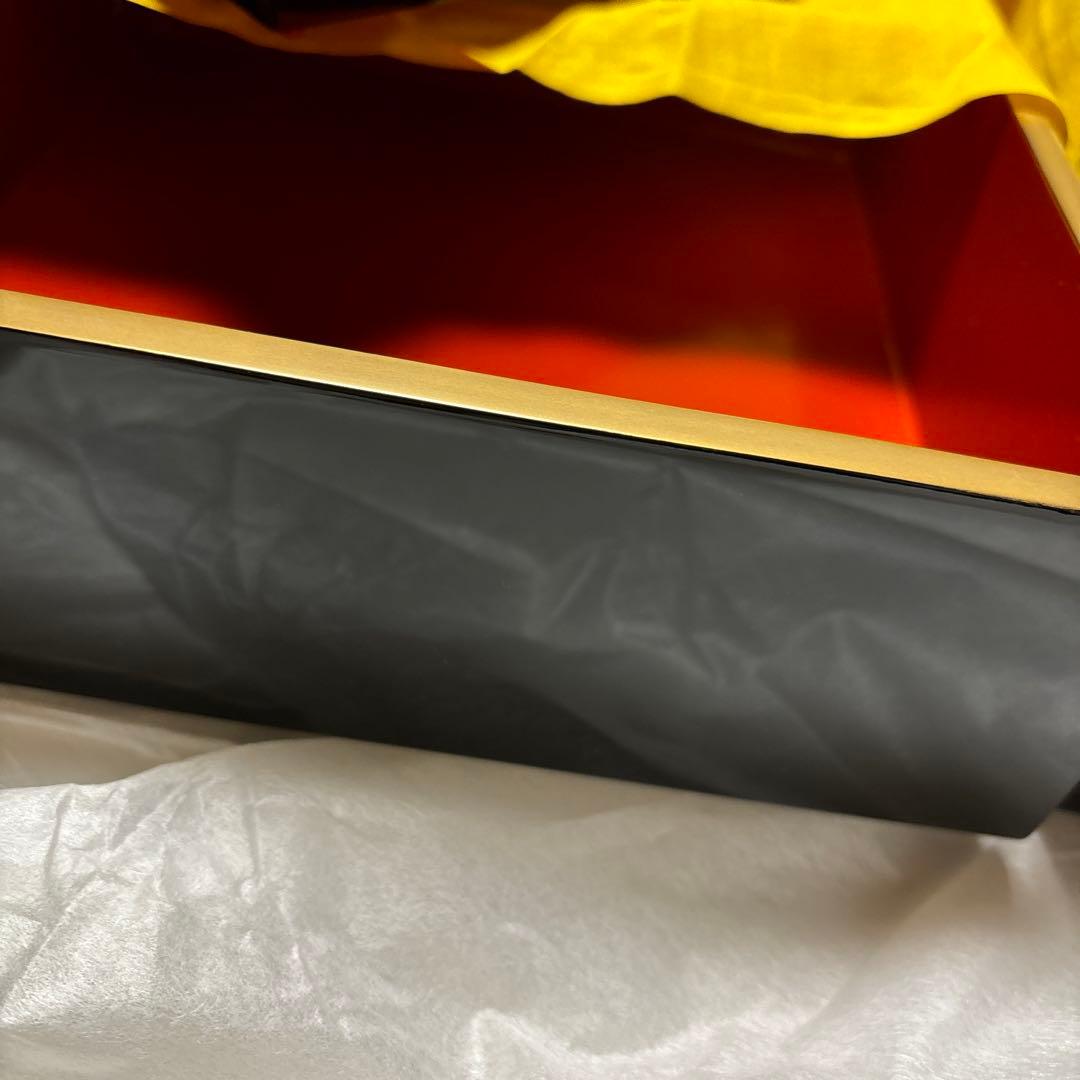 輪島塗の御重（お重箱）紋入、重台付き