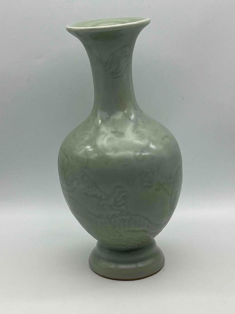 明時代　龍泉窯　青磁龍紋観音瓶　花入　花瓶　茶道具　香道具(C-43)