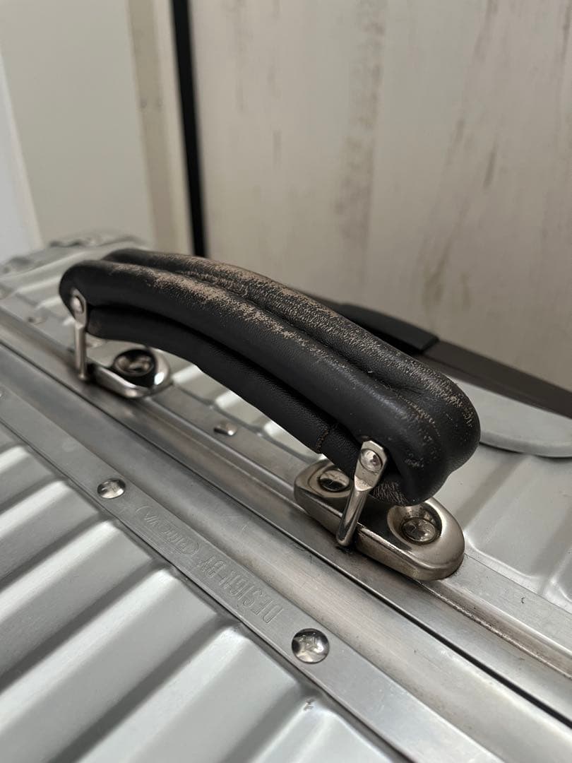 リモワ クラシックフライト 61L TSAロック4輪 廃盤モデル