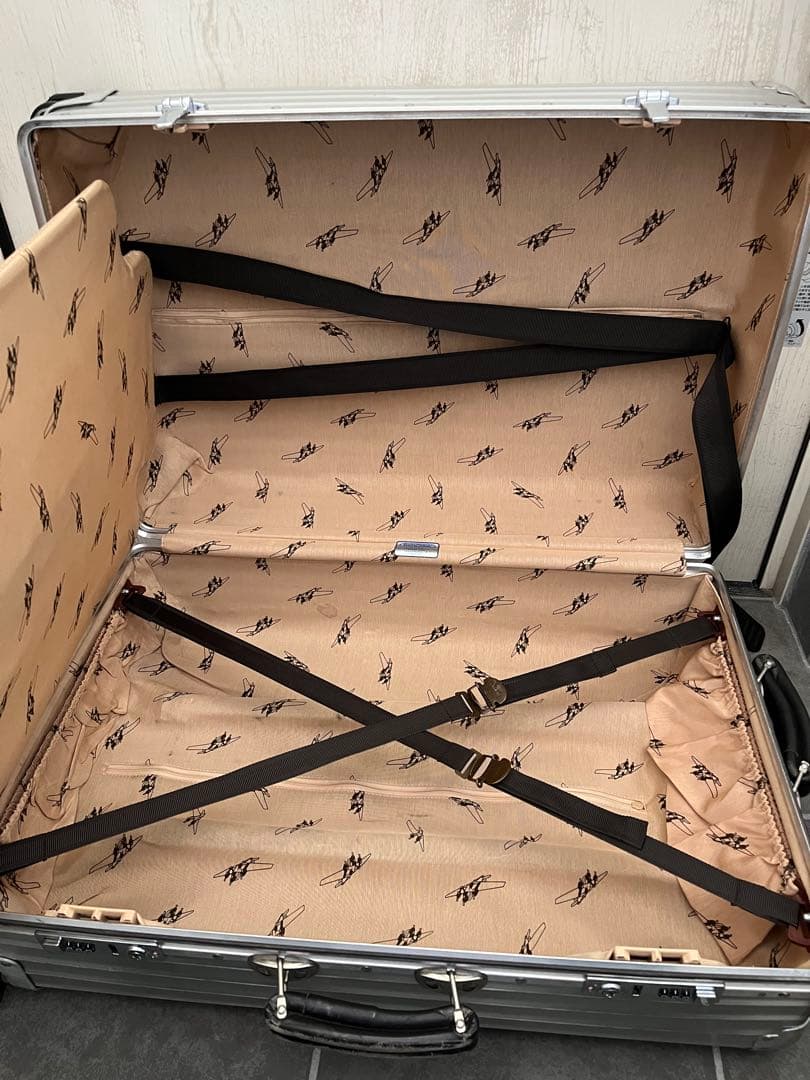 リモワ クラシックフライト 61L TSAロック4輪 廃盤モデル