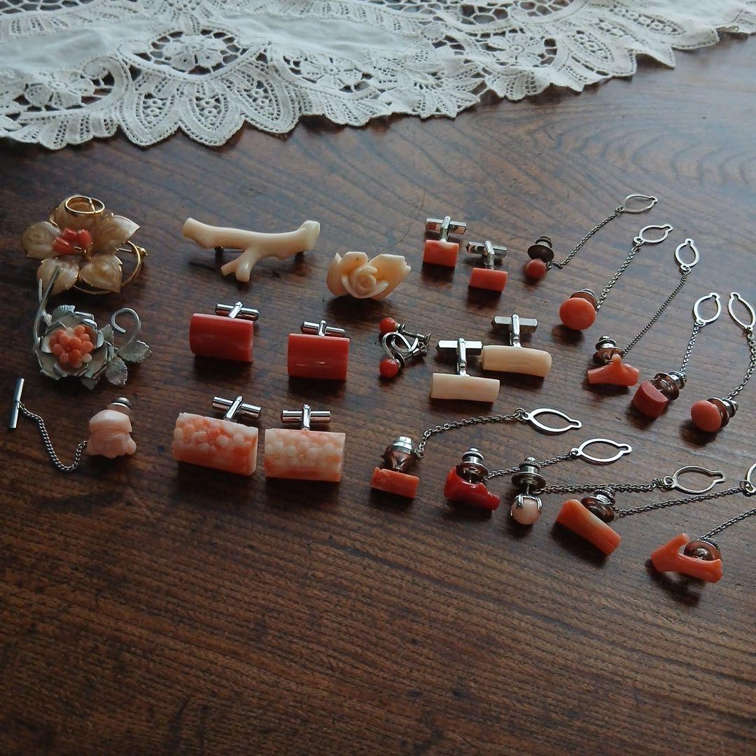 パーツ取り用！珊瑚飾り付きカフス、アクセサリーまとめて ジャンク リメイクサンゴ