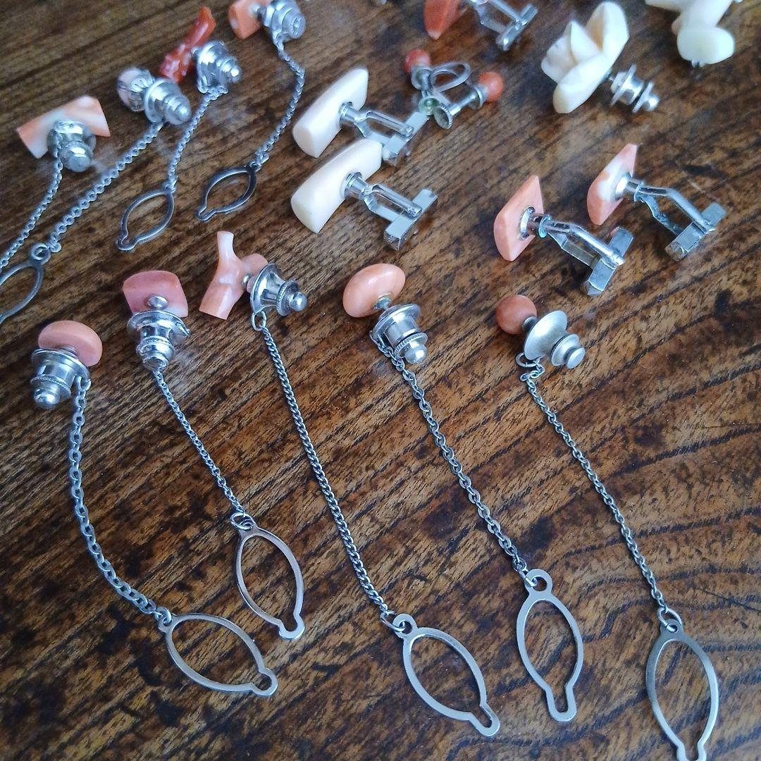 パーツ取り用！珊瑚飾り付きカフス、アクセサリーまとめて ジャンク リメイクサンゴ