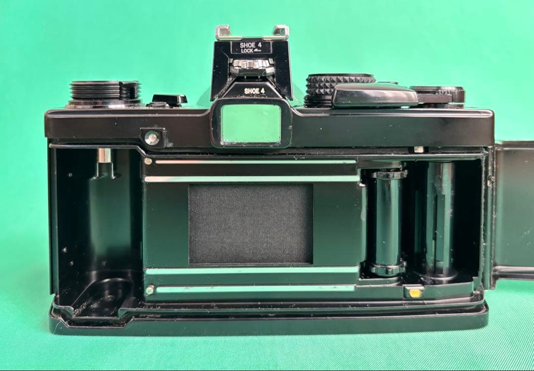 ★ OLYMPUS OM-2N BLACK + 広角レンズ　28mm