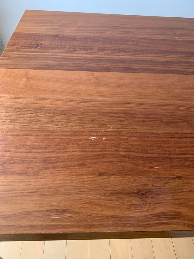 ボーコンセプト　ダイニングテーブル