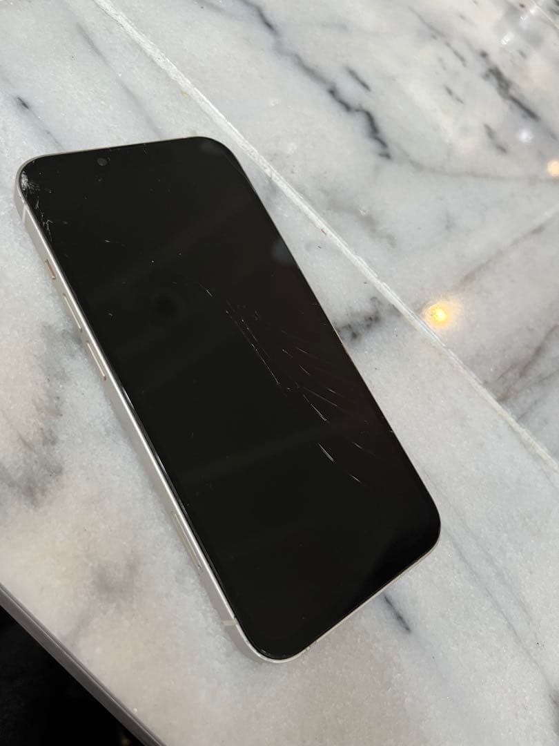 iPhone13 本体 画面割れ有