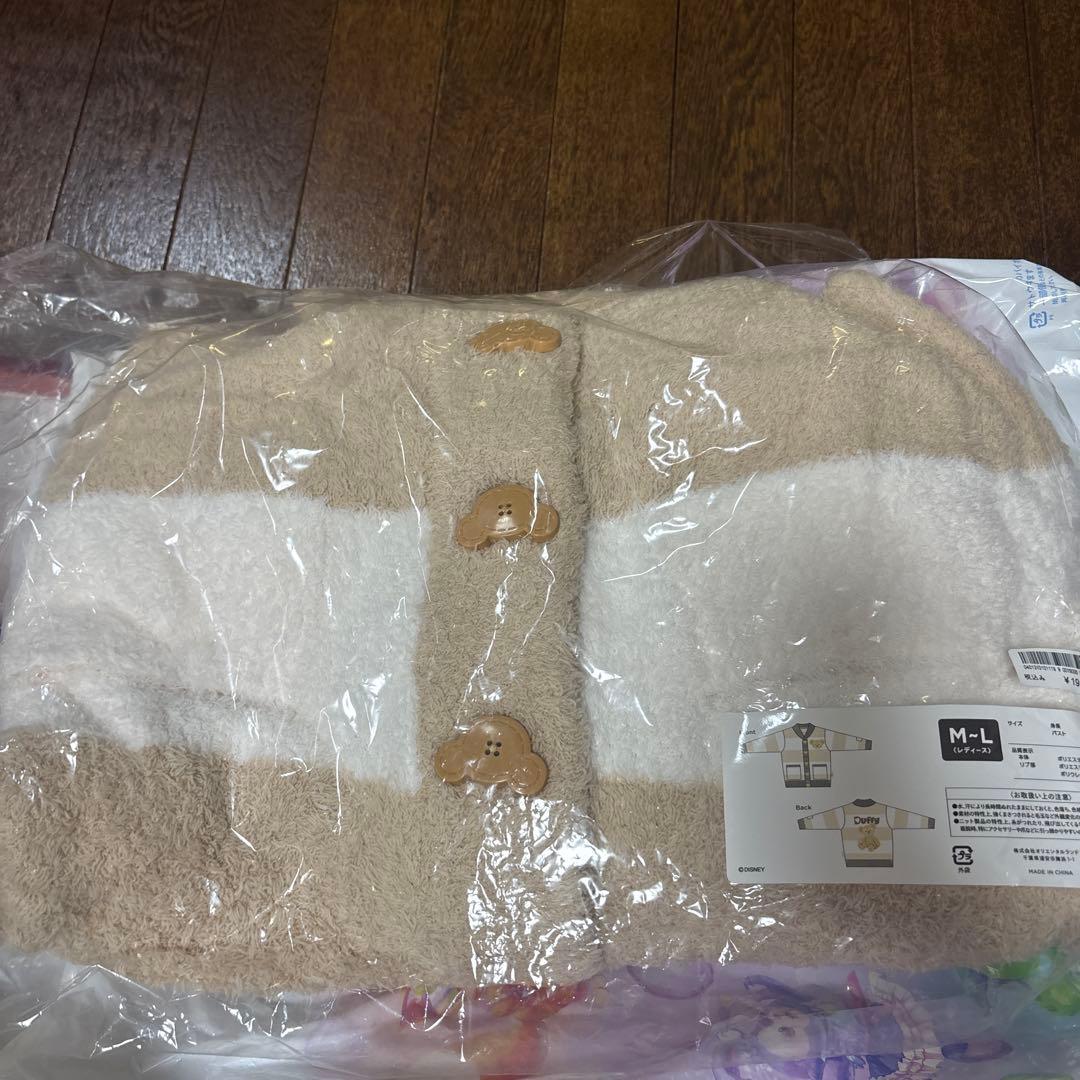 ダッフィーがデザインされたgelato piqueカーディガン