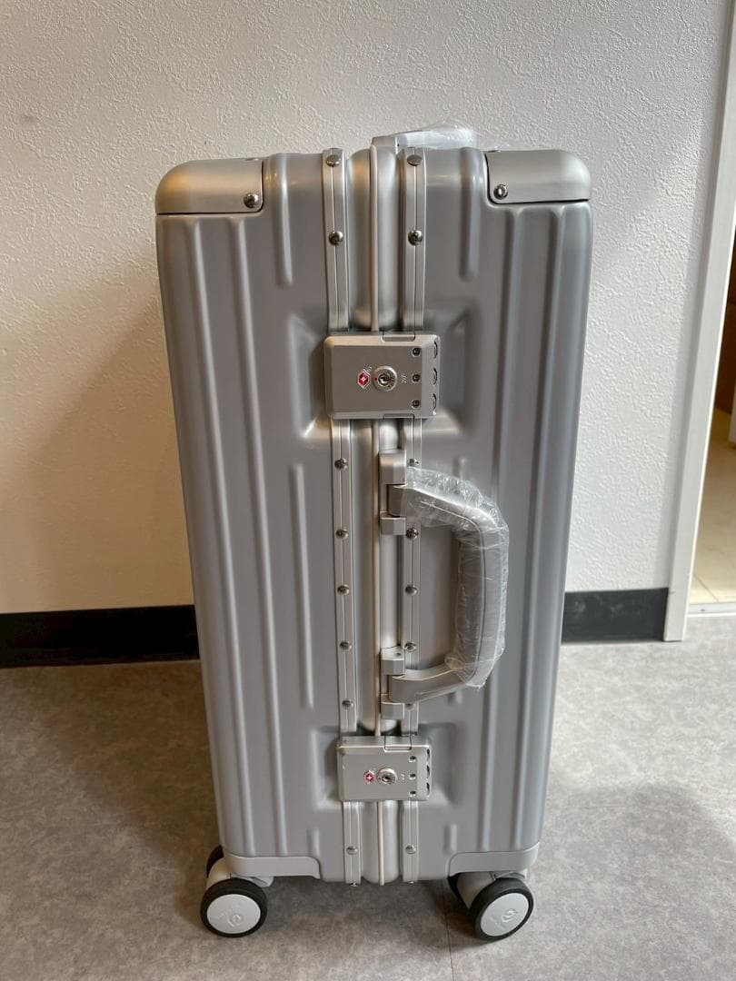 リベティ多機能キャリーケース【エナメルシルバーSサイズ】25