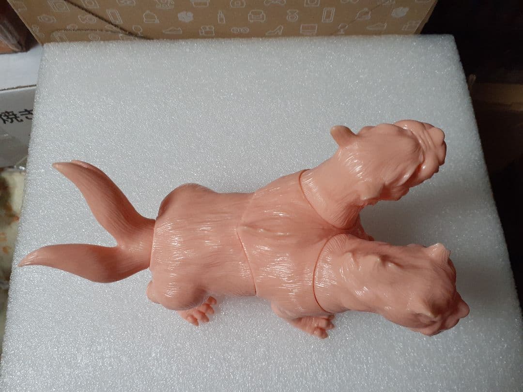 シカルナ工房 /ケルベロス (ピンク成型/未塗装)