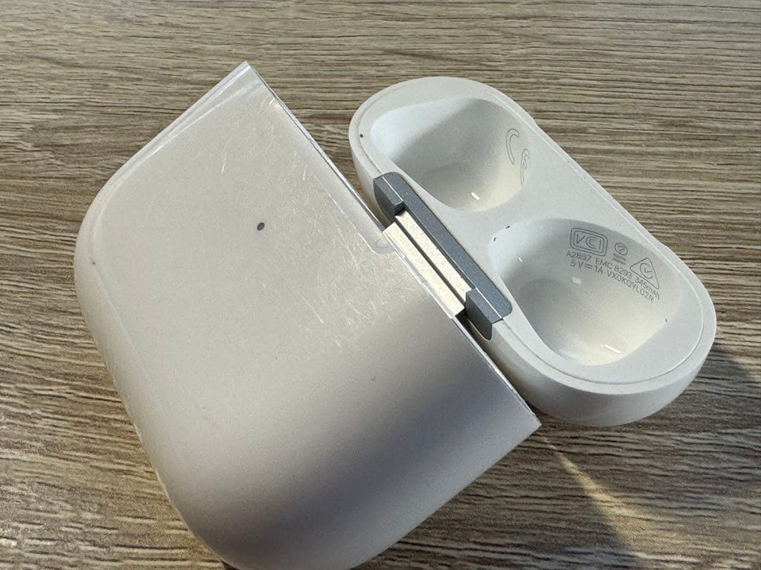 Apple AirPods（第3世代）充電ケース付 A2897 美品