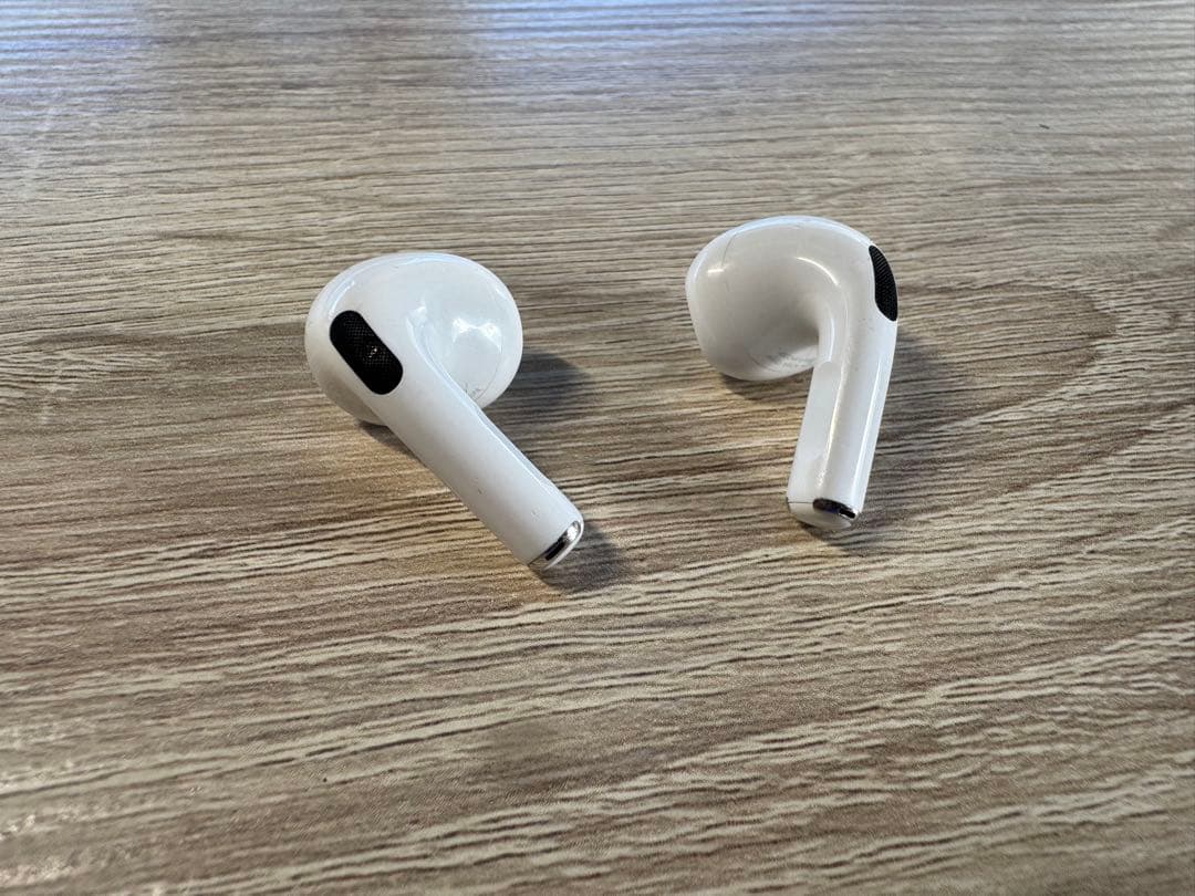 Apple AirPods（第3世代）充電ケース付 A2897 美品