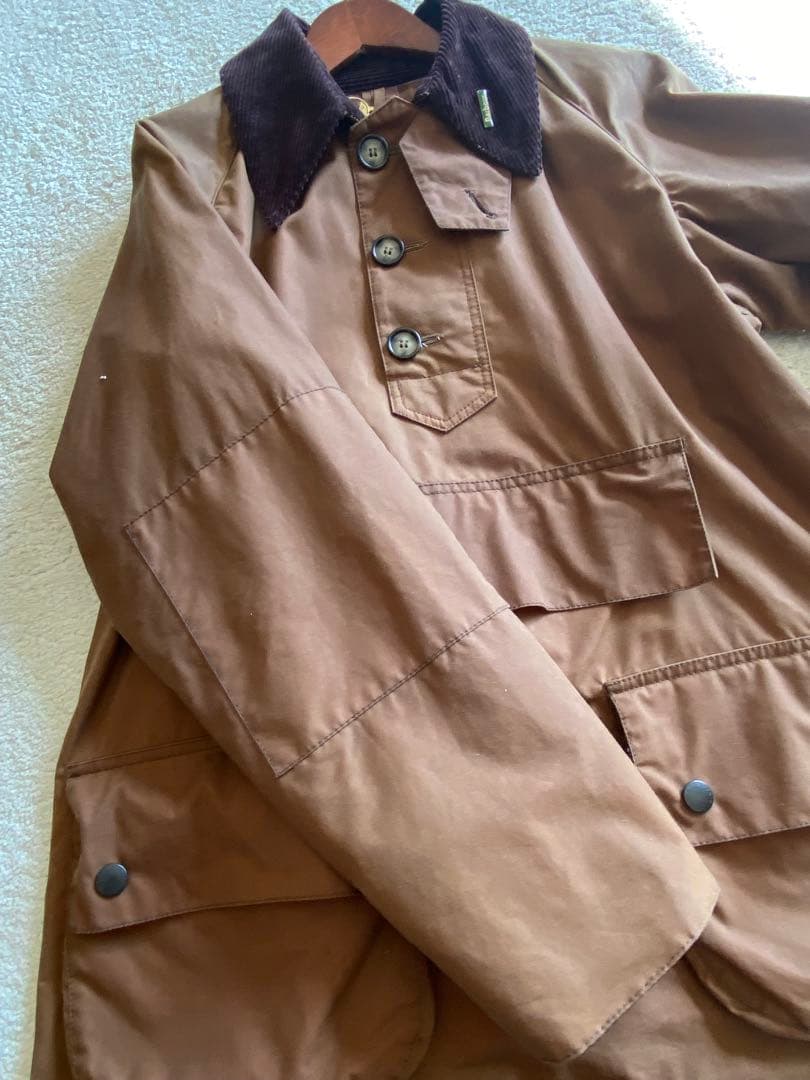 Barbour ブラウンアウター コーデュロイ襟　プルオーバータイプ。