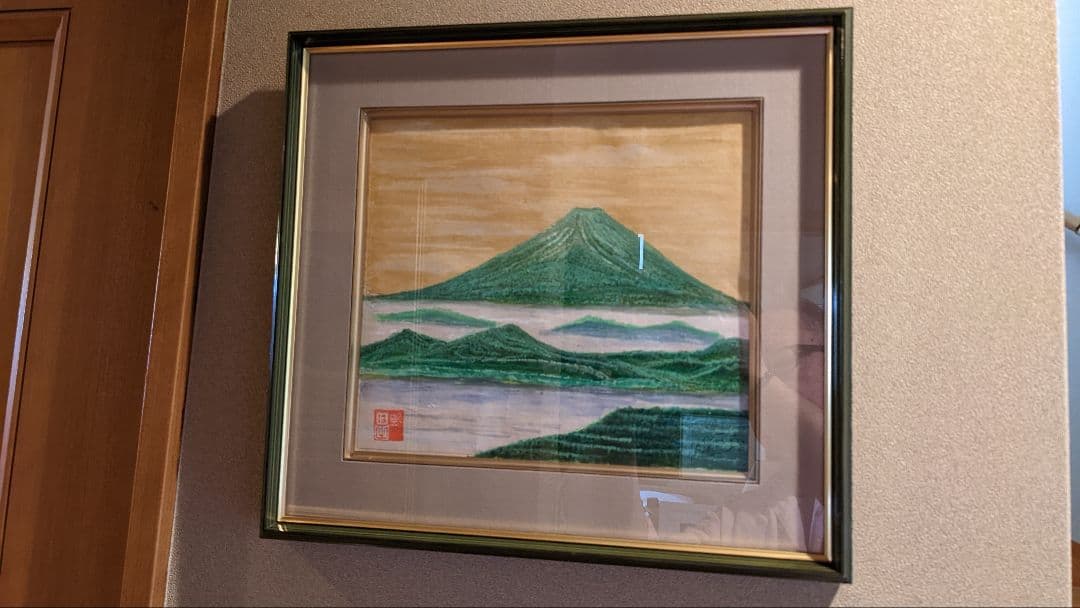 富士山の点描画です。岩絵の具と水干絵具で描きました。