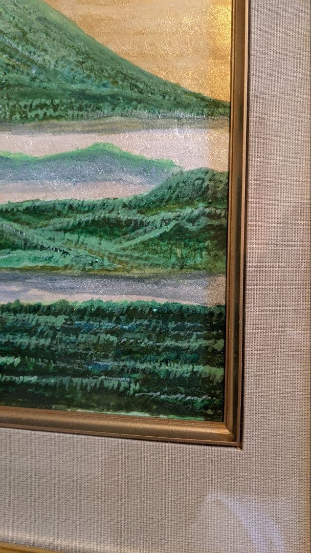 富士山の点描画です。岩絵の具と水干絵具で描きました。