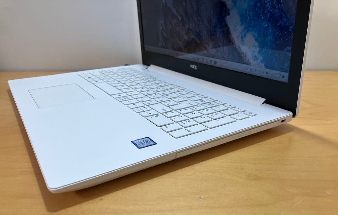 【美品】ノートパソコン　COREi3/SSD256/メモリ8/カメラ/オフィス