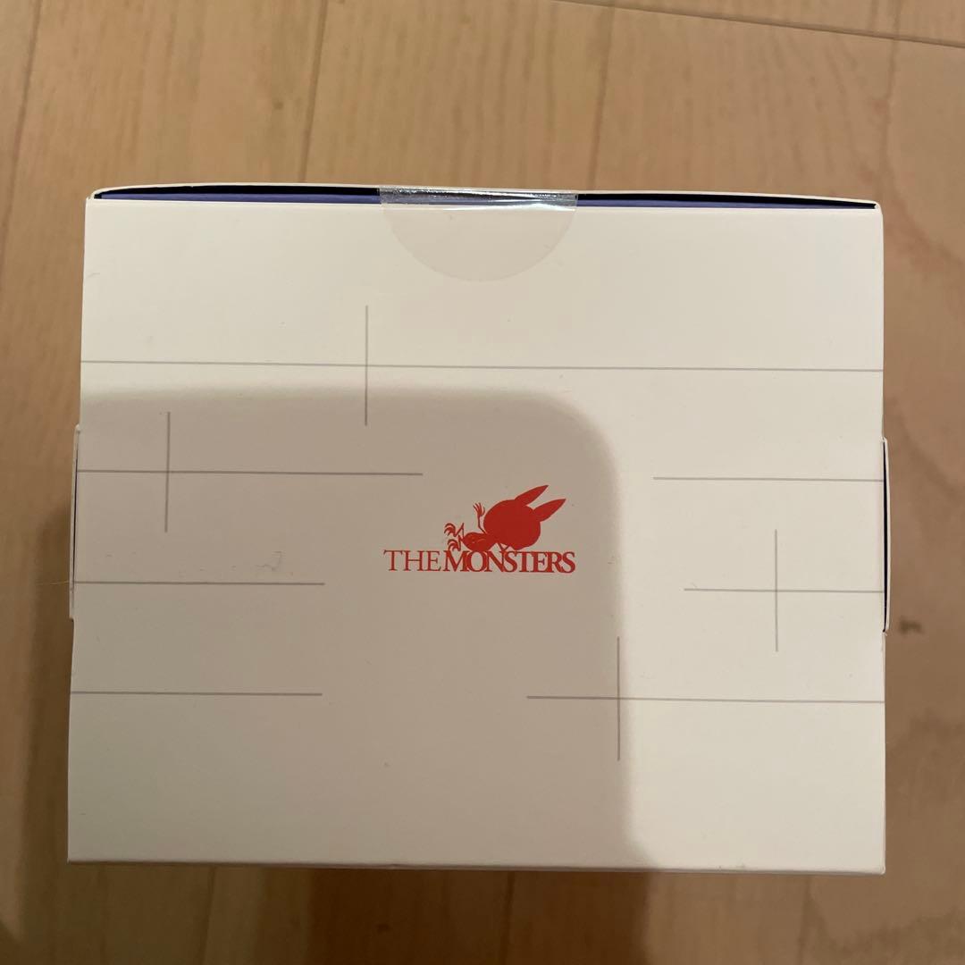 店員ラブブ THE MONSTER Wacky Mart POPUP限定