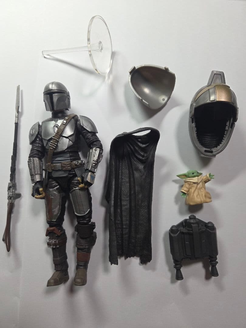 スターウォーズ　フィギュア３体セット　サビーヌ　ボバ　マンダロリアン　ブラック