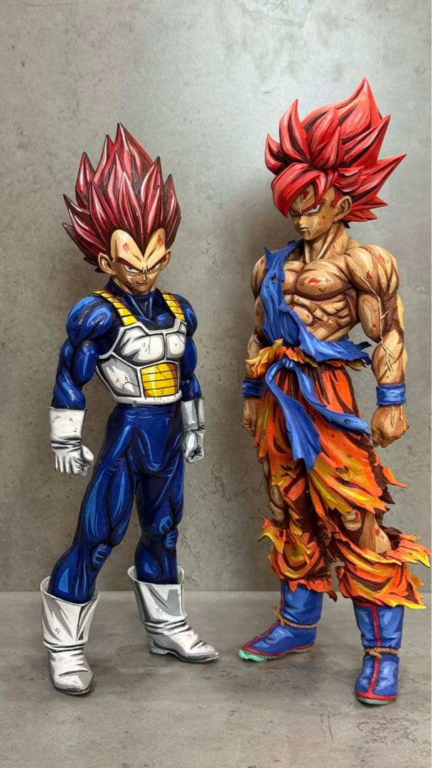 ドラゴンボール ベジータ と孫悟空フィギュア　2体セット赤