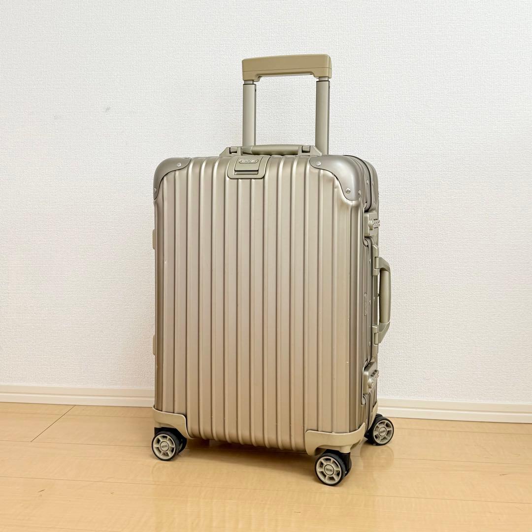 RIMOWA TOPAS 34L チタニウム 4輪 スーツケース 機内OK
