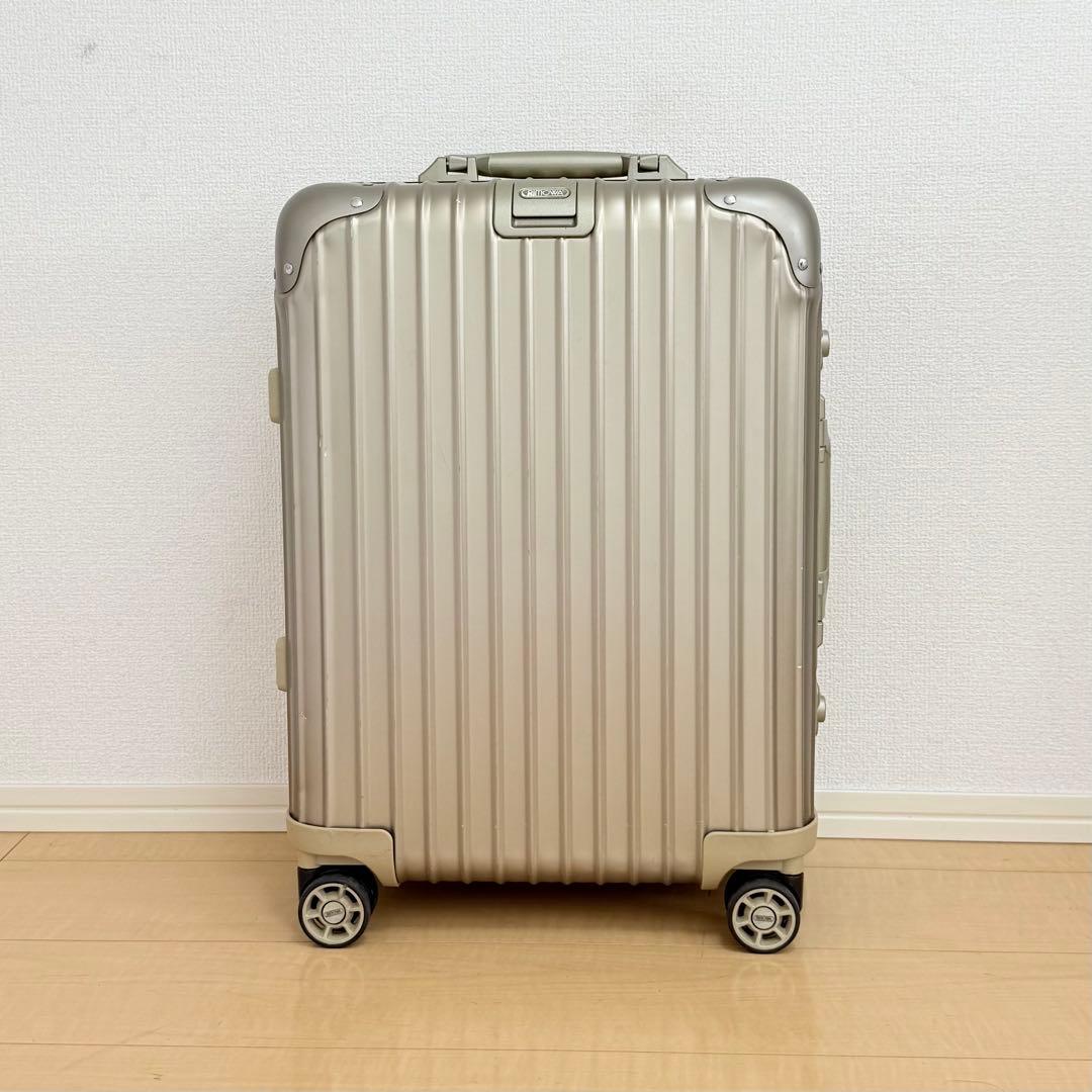 RIMOWA TOPAS 34L チタニウム 4輪 スーツケース 機内OK