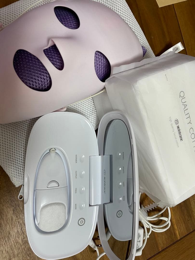 モイスティーヌ　美顔器・マスク