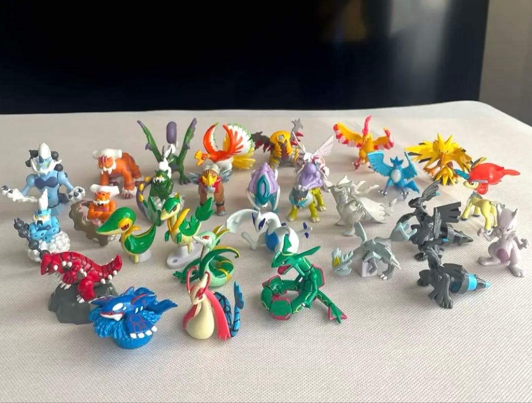 モンコレ　ポケモン　フィギュア　伝説ポケモン多数　レア　まとめ売り（おまけ付き）