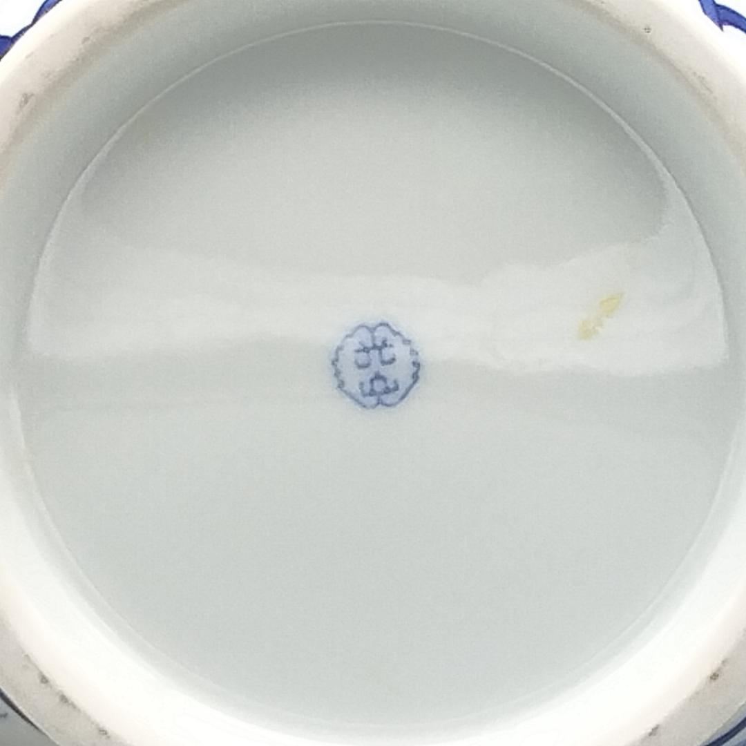 色鍋島焼 市川光山作 霊芝雲 椿花 孔雀文 飾壺 花瓶