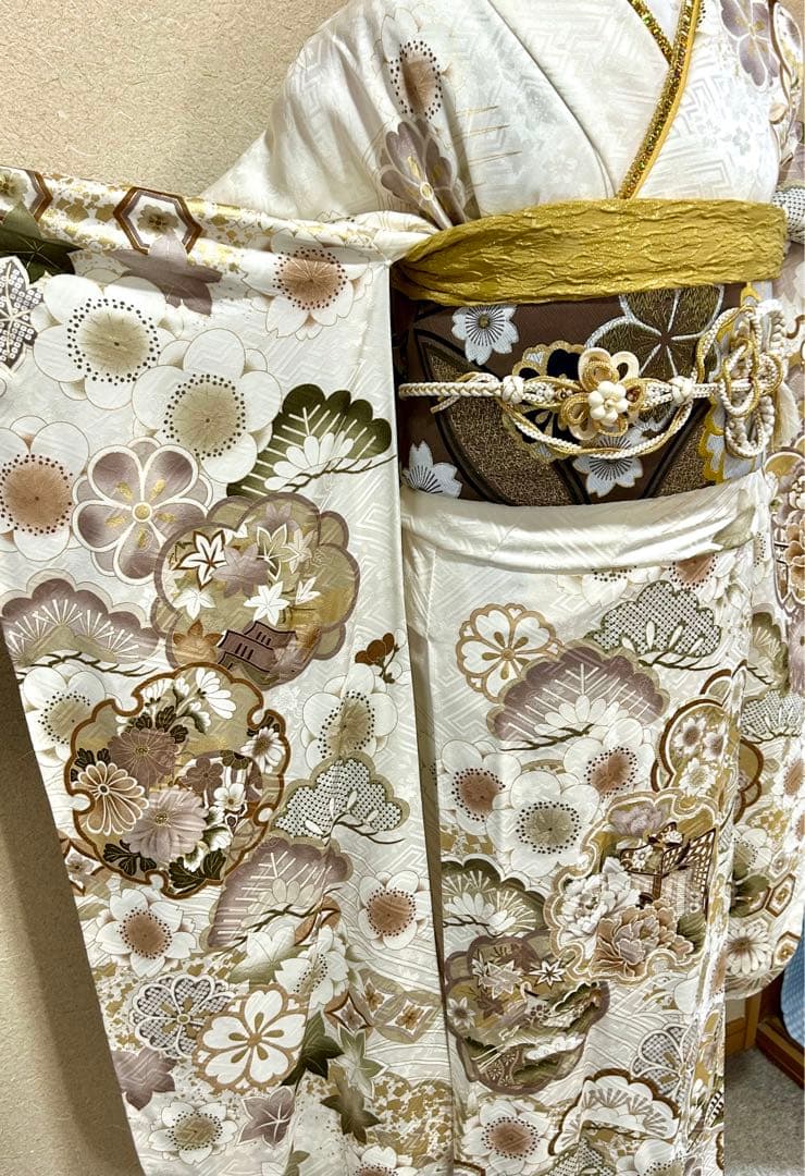 mu　白地振袖　上品な古典柄振袖　成人式　前撮り