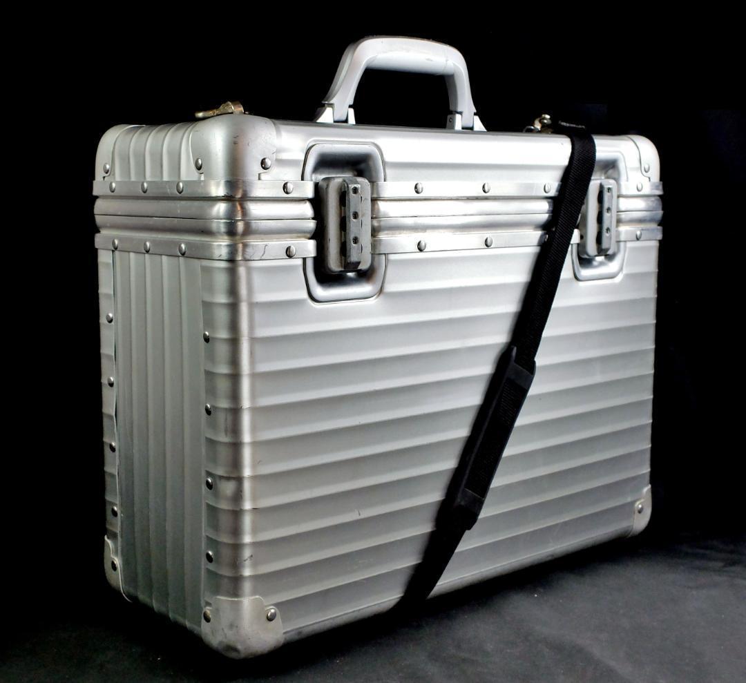 リモワ 950.50 TOPAS『パイロット・ケース』（ラージスリム) 33L