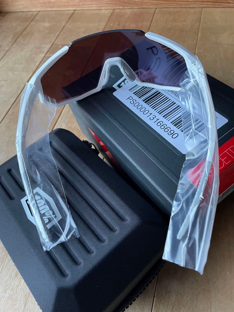 新品 100% Racetrap White Hiper Blue サングラス