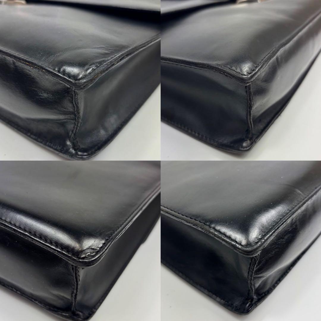 【希少】カルティエ パシャ ブリーフケース 自立 A4収納 ブラック