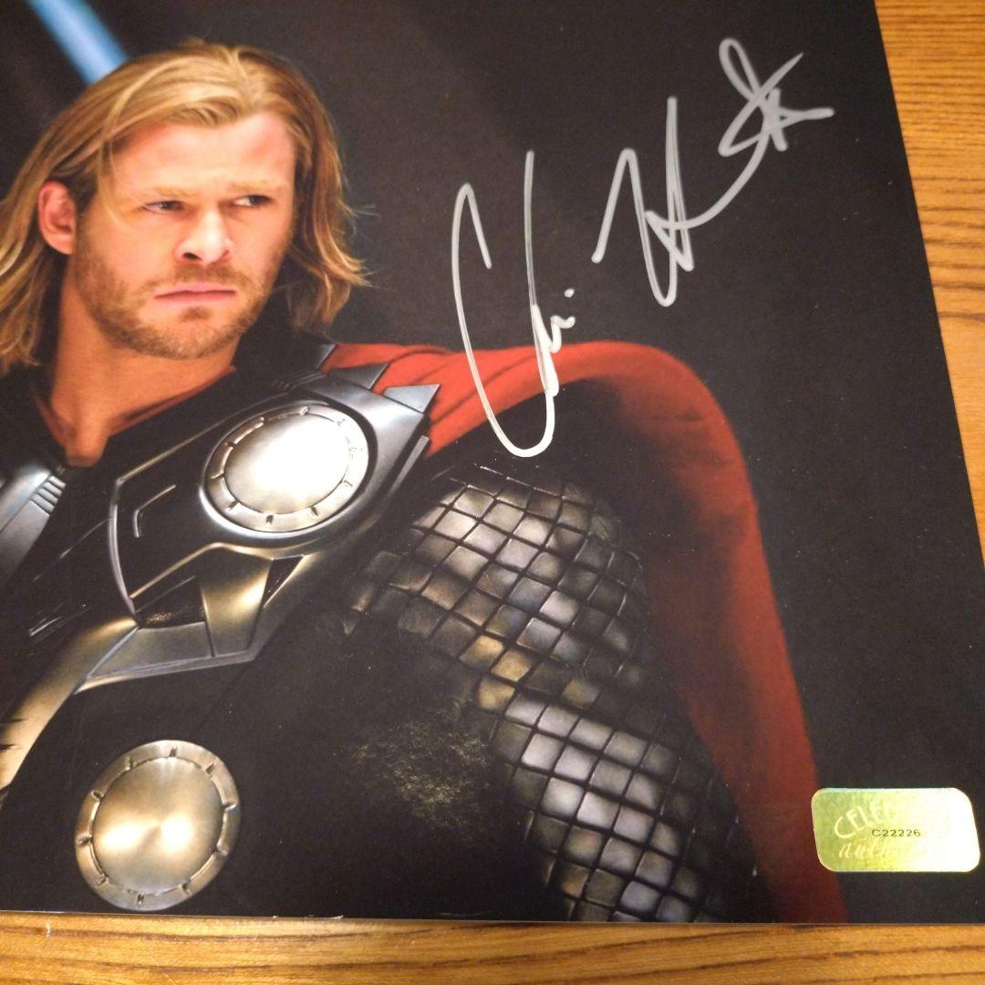 クリスヘムズワース　サイン　オートグラフ　マイティソー　8×10 インチ