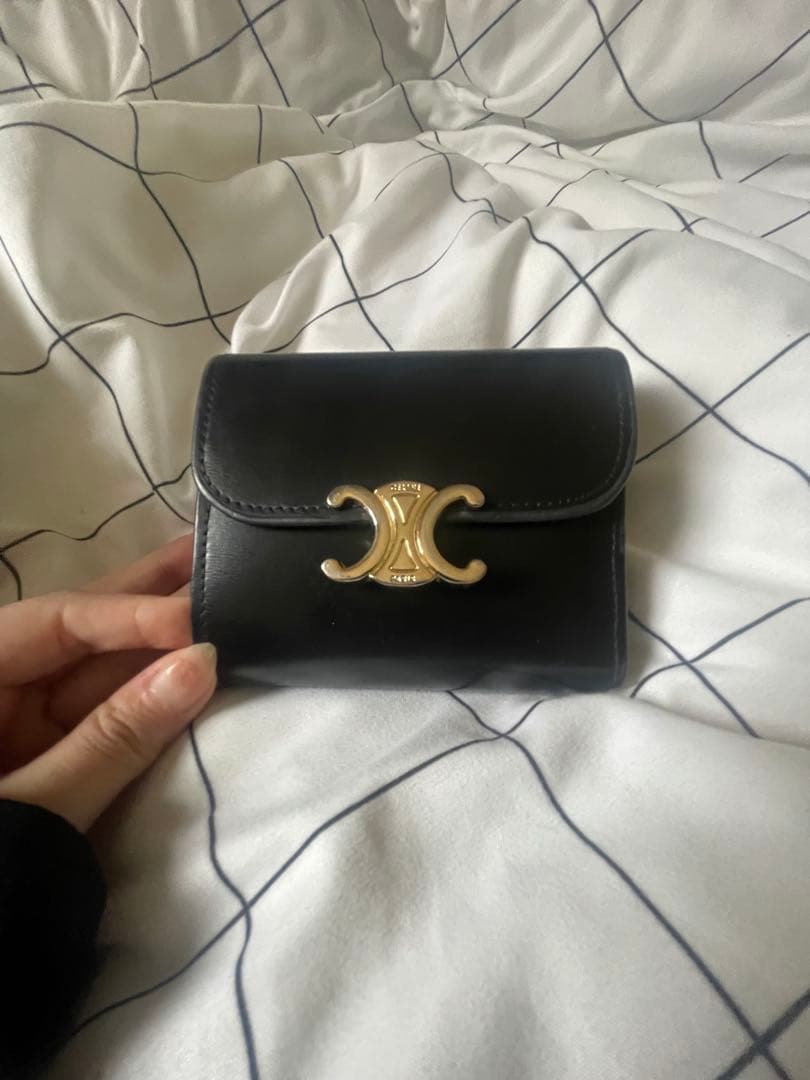 大幅値引き中！！CELINE ブラック 二つ折り財布