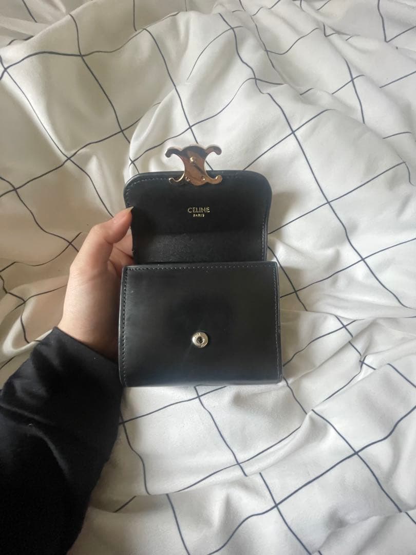 大幅値引き中！！CELINE ブラック 二つ折り財布