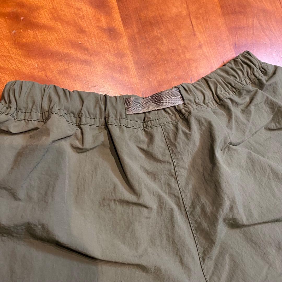 グラミチ　ナイロンフレアパンツ　Mサイズ