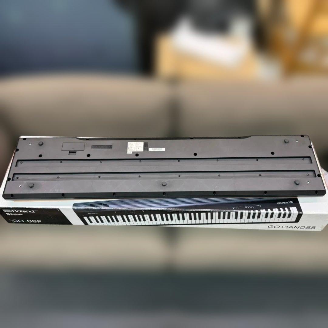 ☆☆美品　Roland　キーボード　GO-88P　22年製　GO：PIANO88