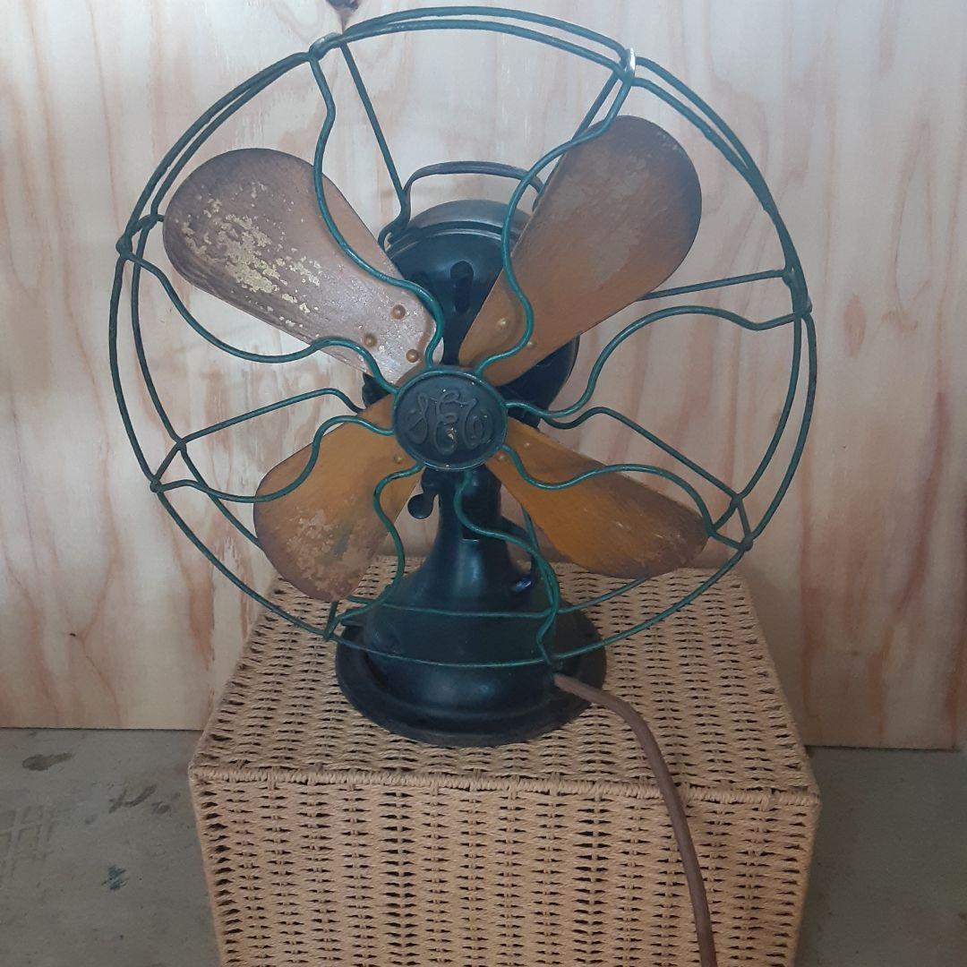 扇風機　ヴィンテージ　旧東芝製　ミニ扇風機