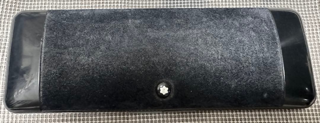 【美品】モンブラン No1124 万年筆 漆黒ロードナイト鉱加工