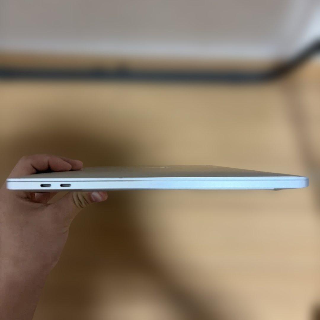 MacBookPro 　早急に売りたいです