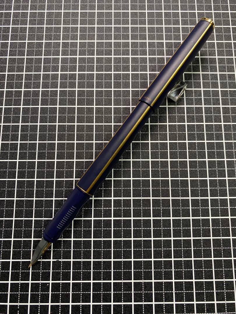 PILOT QUATRO Matt-NAVY 万年筆　字幅F