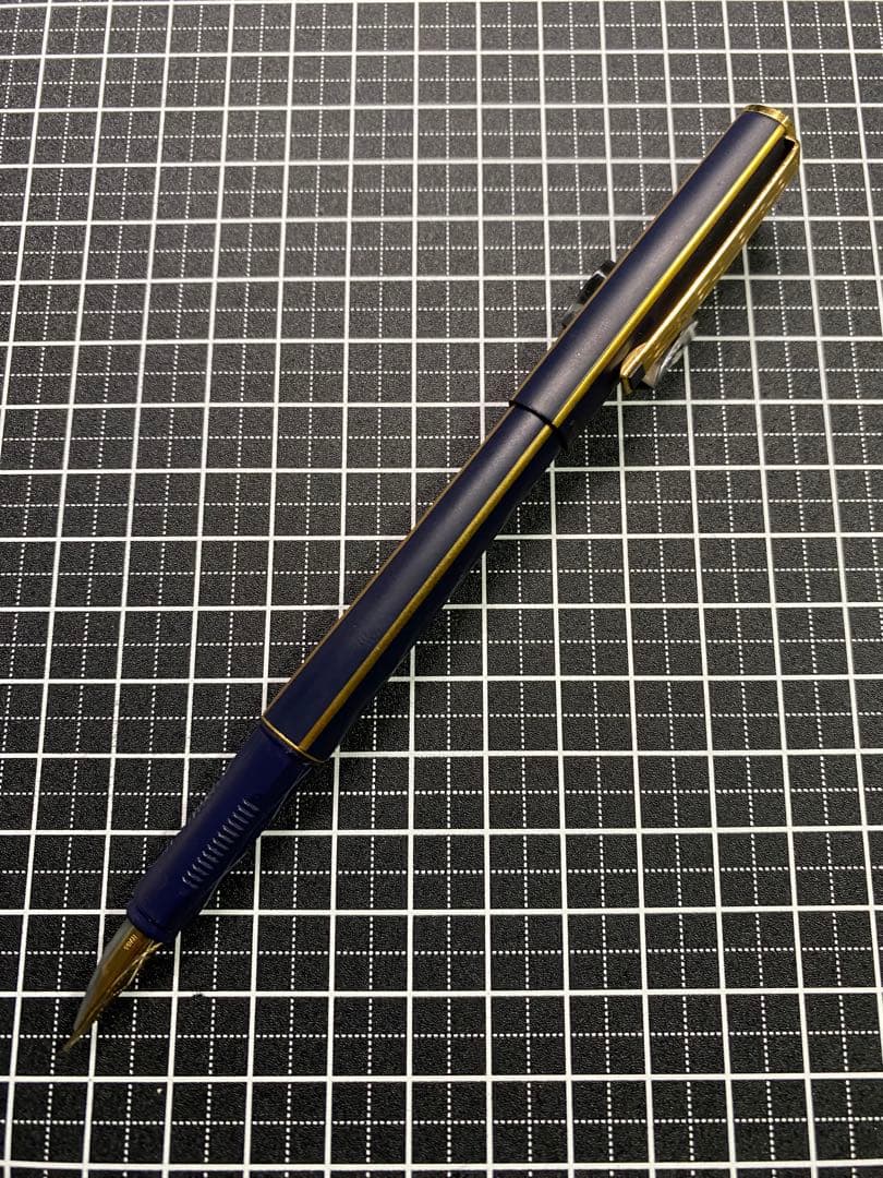 PILOT QUATRO Matt-NAVY 万年筆　字幅F