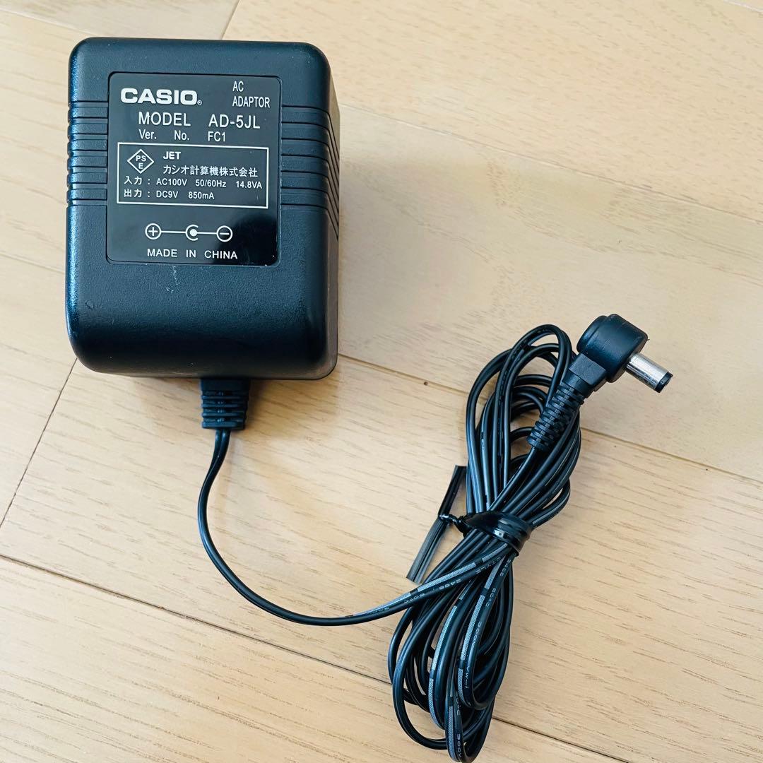 CASIO カシオ　電子ピアノ　電子キーボード LK-207 光ナビゲーション