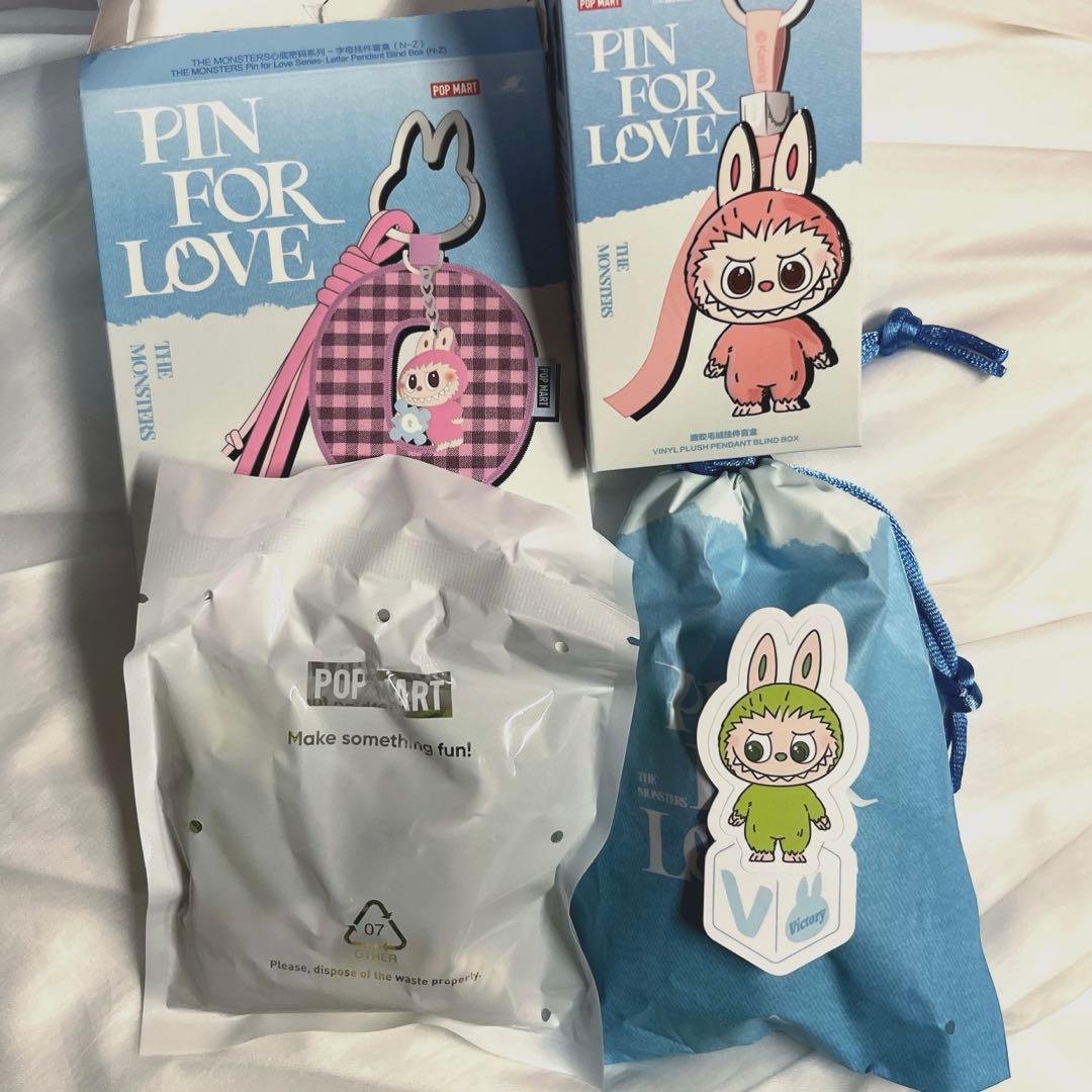POP MART ラブブ PIN FOR LOVE V