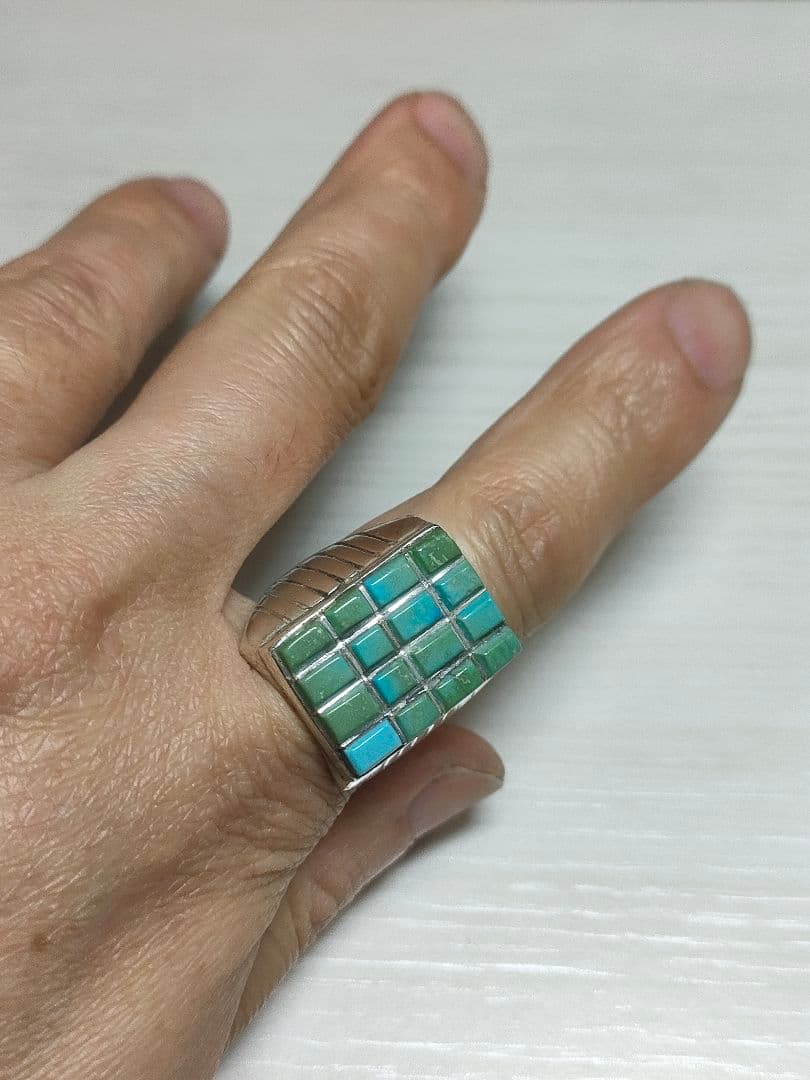 スクエアターコイズSILVERリング(ズニ族、STERLING刻印、インレイ)