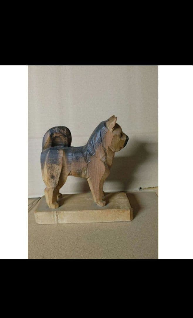 秋田犬木彫り　彫り物　オブジェ　秋田県