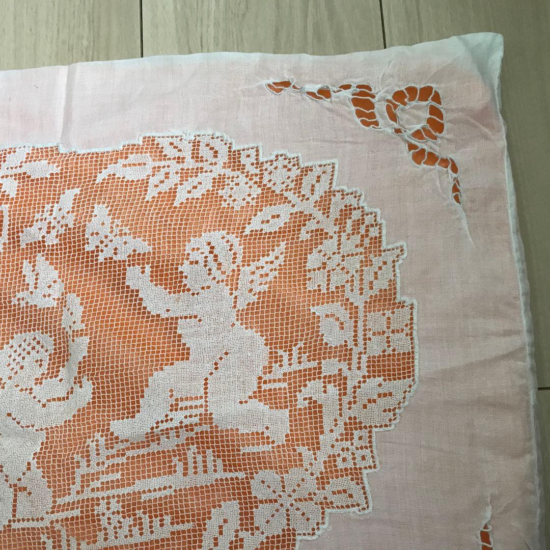 フランスアンティーク　3人の天使のモチーフ　クッションカバー